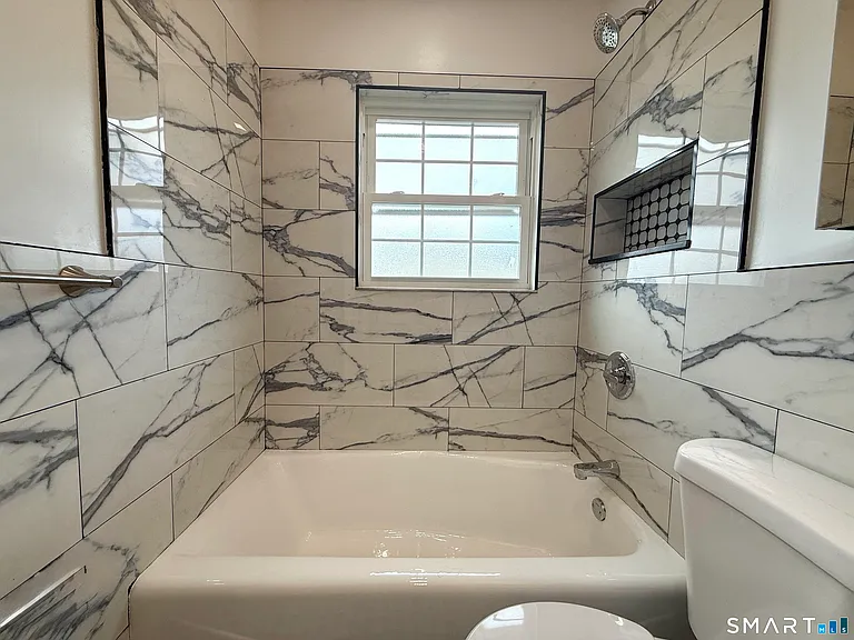 32 Hadley St — Photo 16