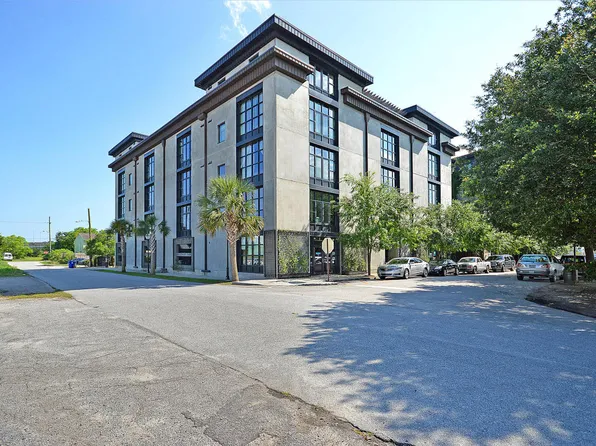 1 Cool Blow St APT 146, Charleston, SC 29403