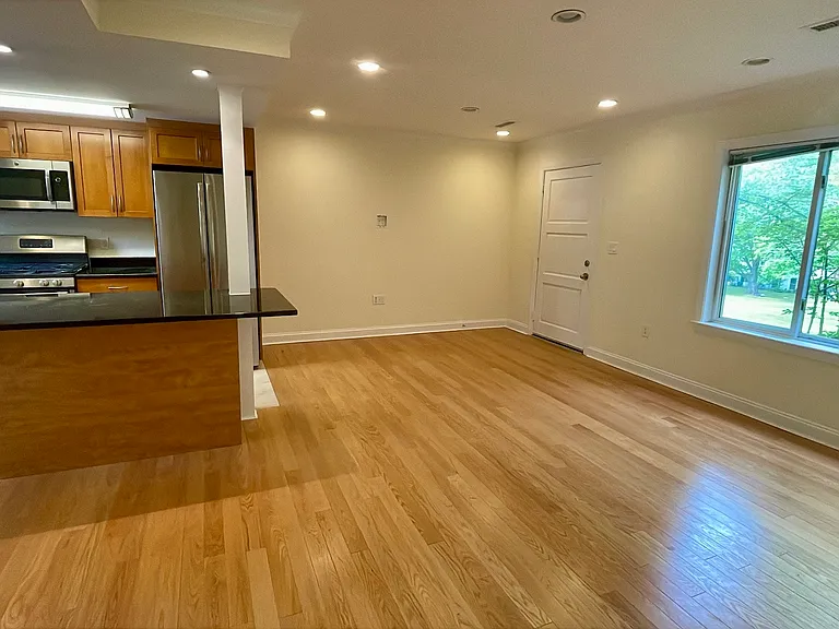 85 Thornton Rd #85 — Photo 8