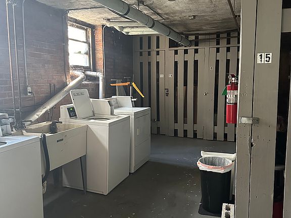 2nd image of 525 W 4th St APT 14