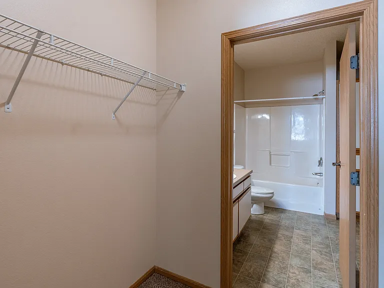 Fargo, ND West Lake Apartments | Closet