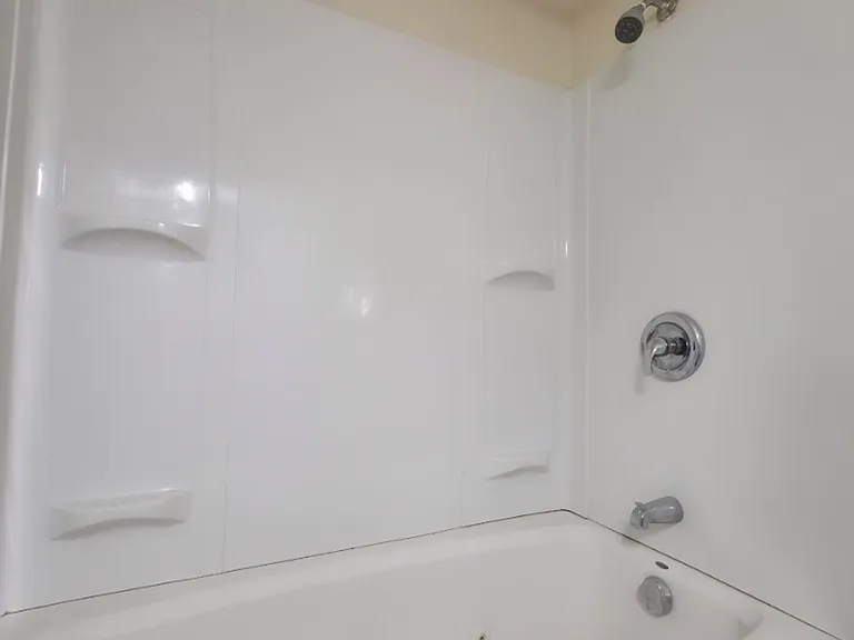 14409 Elm St — Photo 5