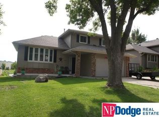 3135 S 157th St, Omaha, NE 68130
