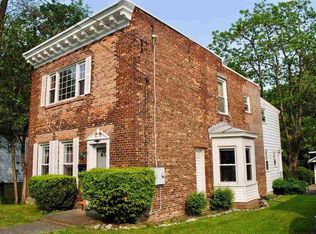 61 Russell Rd, Colonie, NY 12205