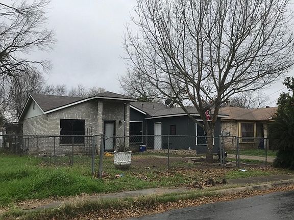 3rd image of 266 Vincent St