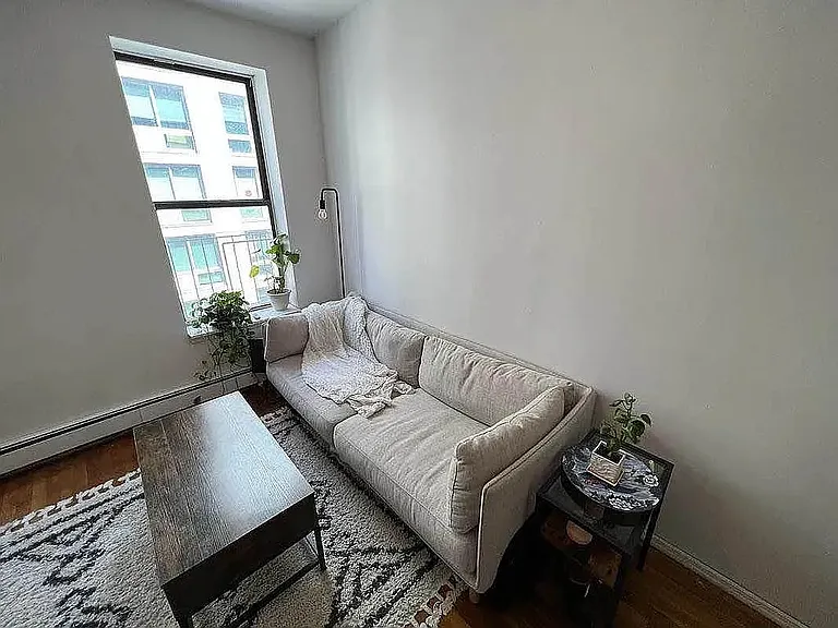 449 W 37th St #4RW — Photo 8
