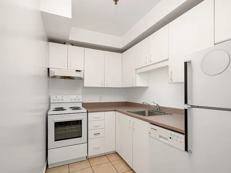 188 Waverley St #308 — Photo 20