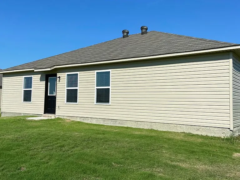 108 Ellis Dr — Photo 16