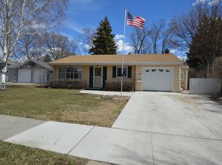 1116 N 1st St, Aberdeen, SD 57401