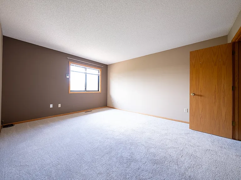 5445 Orleans Ln N #7 — Photo 10