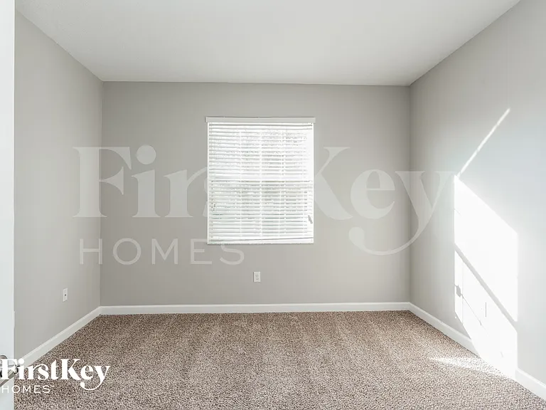 20241 Merry Oak Ave — Photo 12