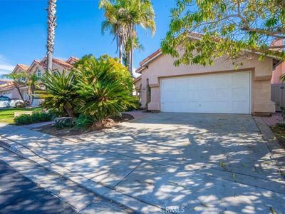 1672 Olympus Loop Dr, Vista, CA, 92081