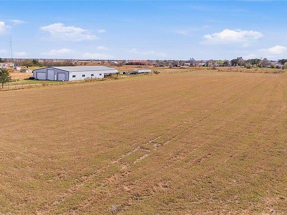 5th image of 4107 Hanselman Rd