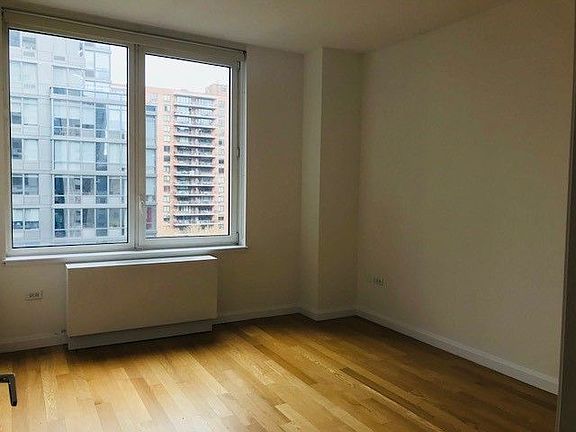 4th image of 775 Columbus Ave APT 4B