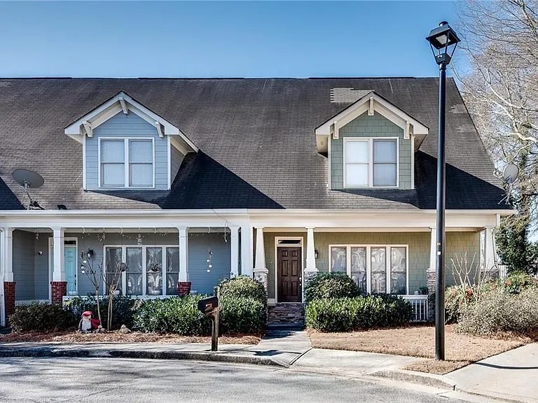 1387 Village Creek Cir — Photo 1