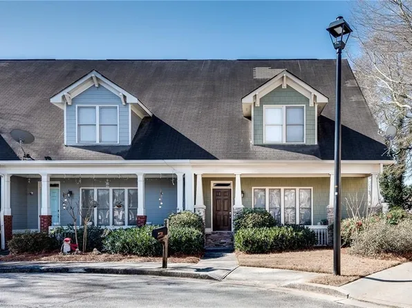 1387 Village Creek Cir, Atlanta, GA 30316