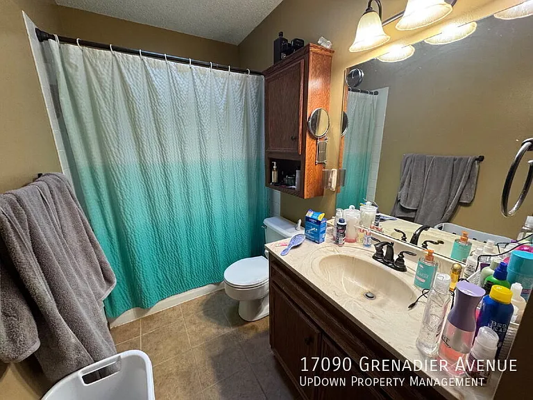 17090 Grenadier Ave — Photo 18