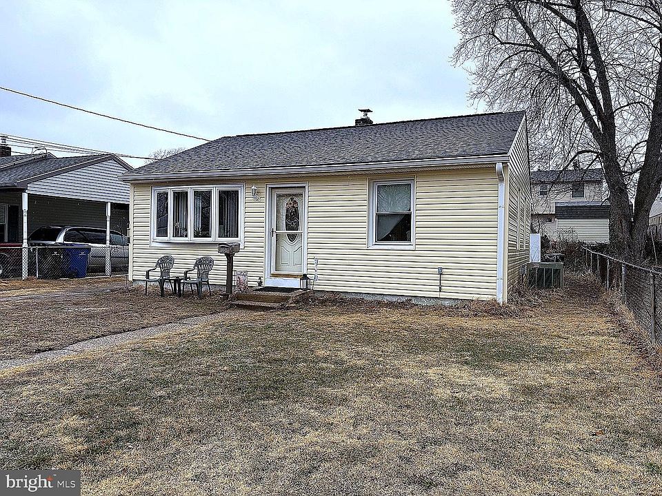 1st image of 805 Crozier Ave