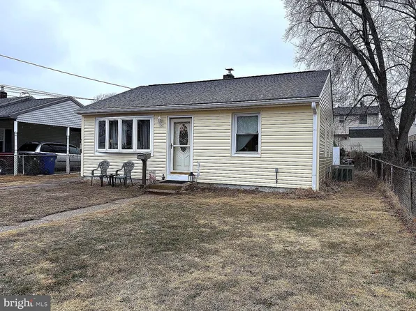 805 Crozier Ave, National Park, NJ 08063