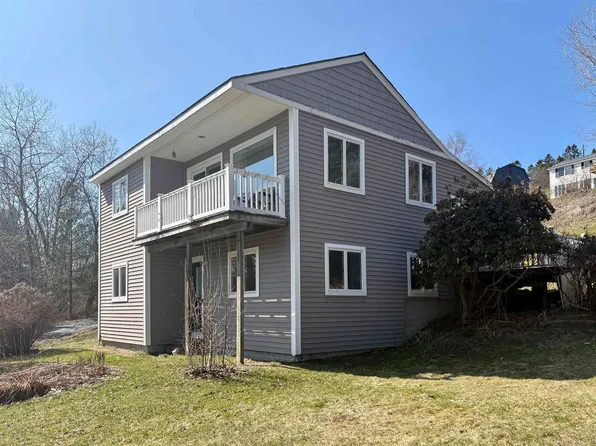 75 April Lane, Hartford, VT 05001