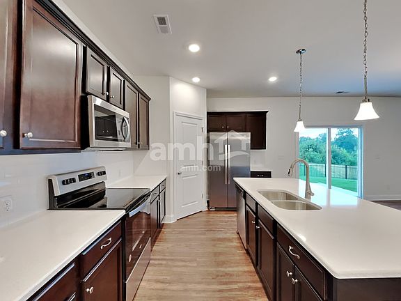 3rd image of 149 Hazel Park Dr