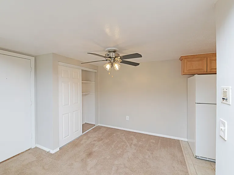Bayside Country Club Apartments — Photo 48