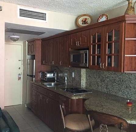 5th image of 19201 Collins Ave #620