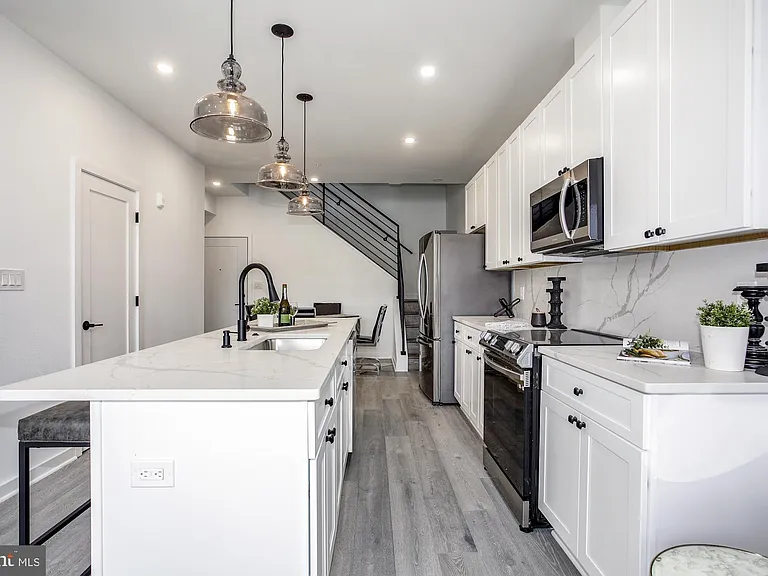 1730 Montello Ave NE — Photo 10