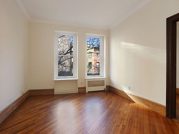 2nd image of 30 Pierrepont St APT 3