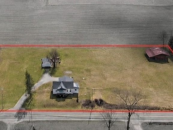 3rd image of 8942 Edison St