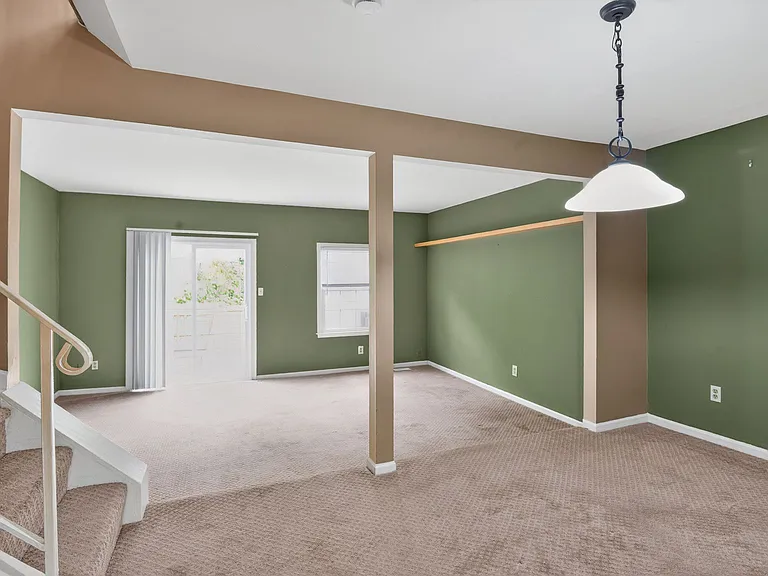 5326 King Arthur Cir — Photo 6