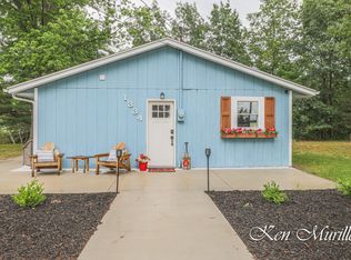 1334 N Leisure St, Mears, MI 49436