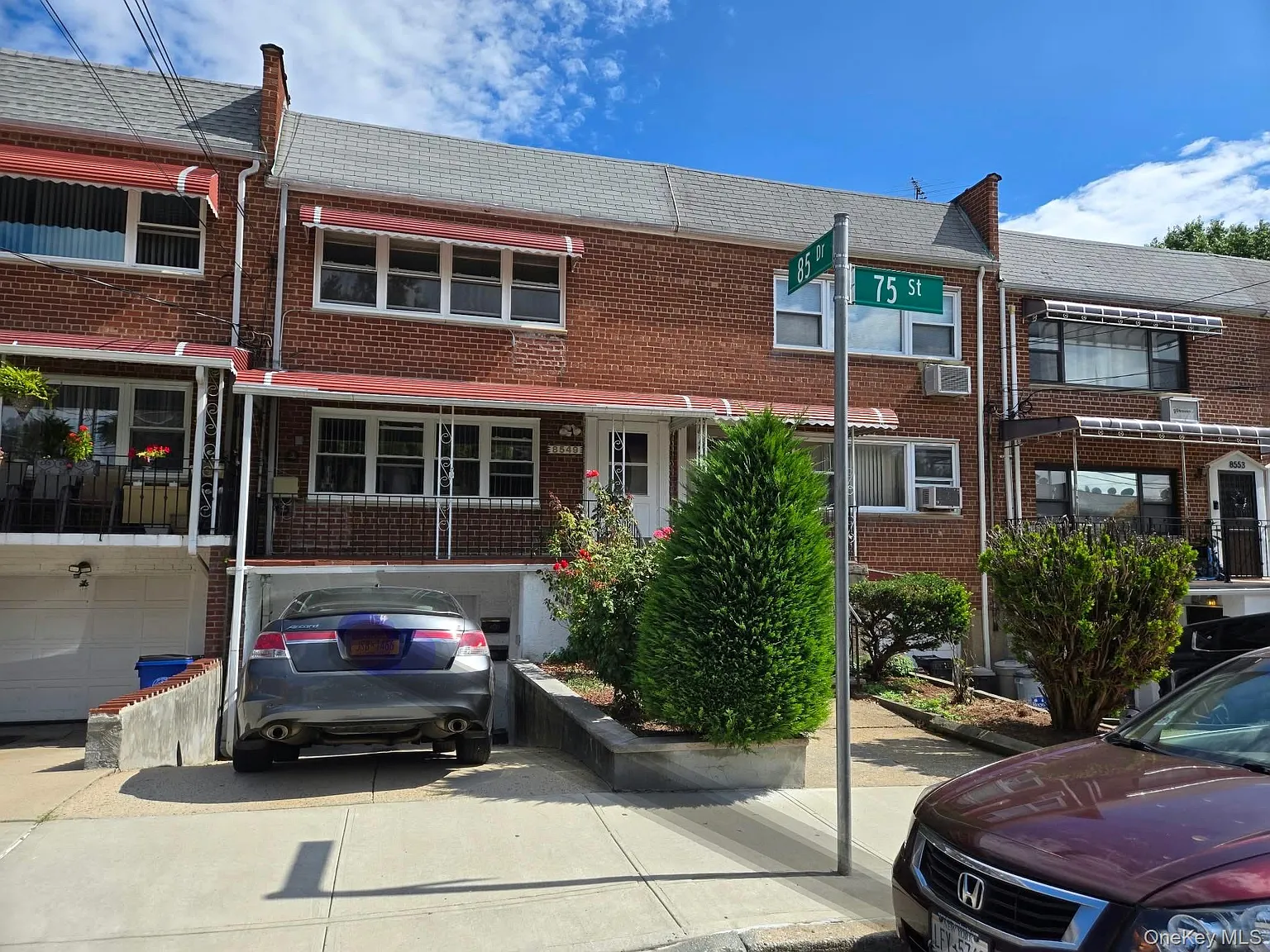 2 bed, 1.0 bath, 2750 sqft, $2,600 — Photo 1