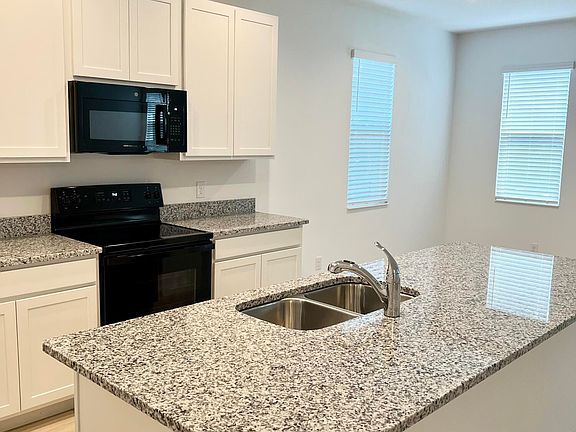 3rd image of 3383 Bengal Dr