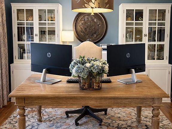 5th image of 255 Sawmill Rd