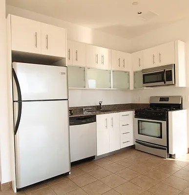 Rented by RES New York | media 14