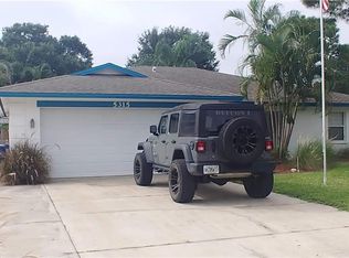 5315 12th Avenue Dr W, Bradenton, FL 34209