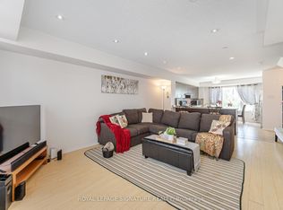 4855 Half Moon Grv #3, Mississauga, ON L5M8C7