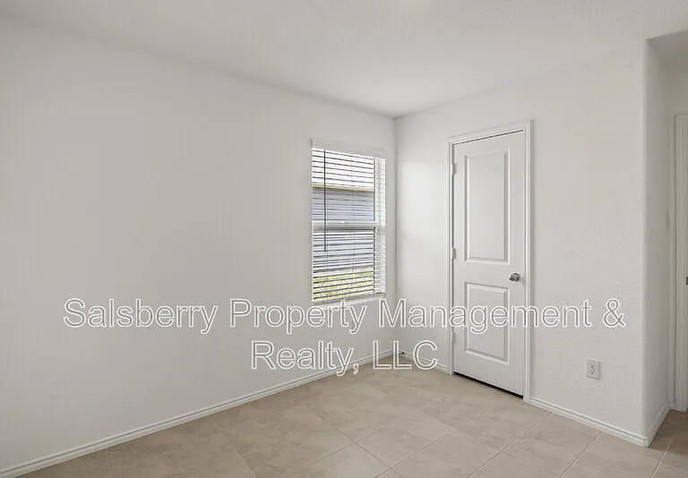 11807 Marcellus Way — Photo 8