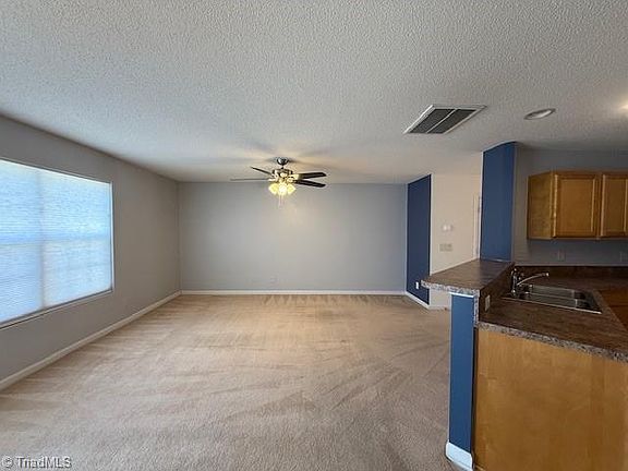 5th image of 405 Hidden Brook Ln