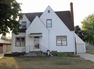 317 Main St, Readlyn, IA 50668