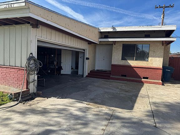 2nd image of 13607 Charlemagne Ave
