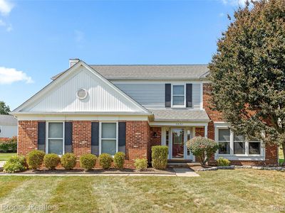 5492 Charrington Ct, West Bloomfield, MI, 48324