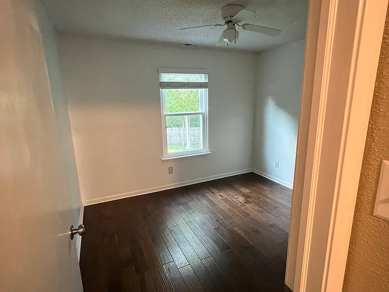 5950 Redcliff North Ln #5950 — Photo 25