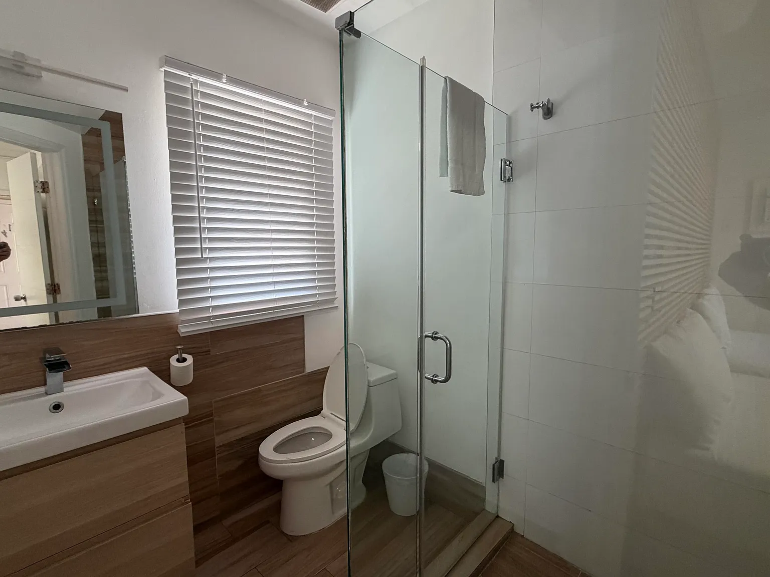Studio, 1.0 bath, 4572 sqft, $2,000 — Photo 4