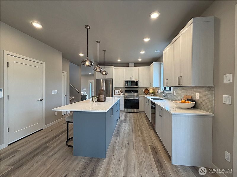 5th image of 4314 Creston Way