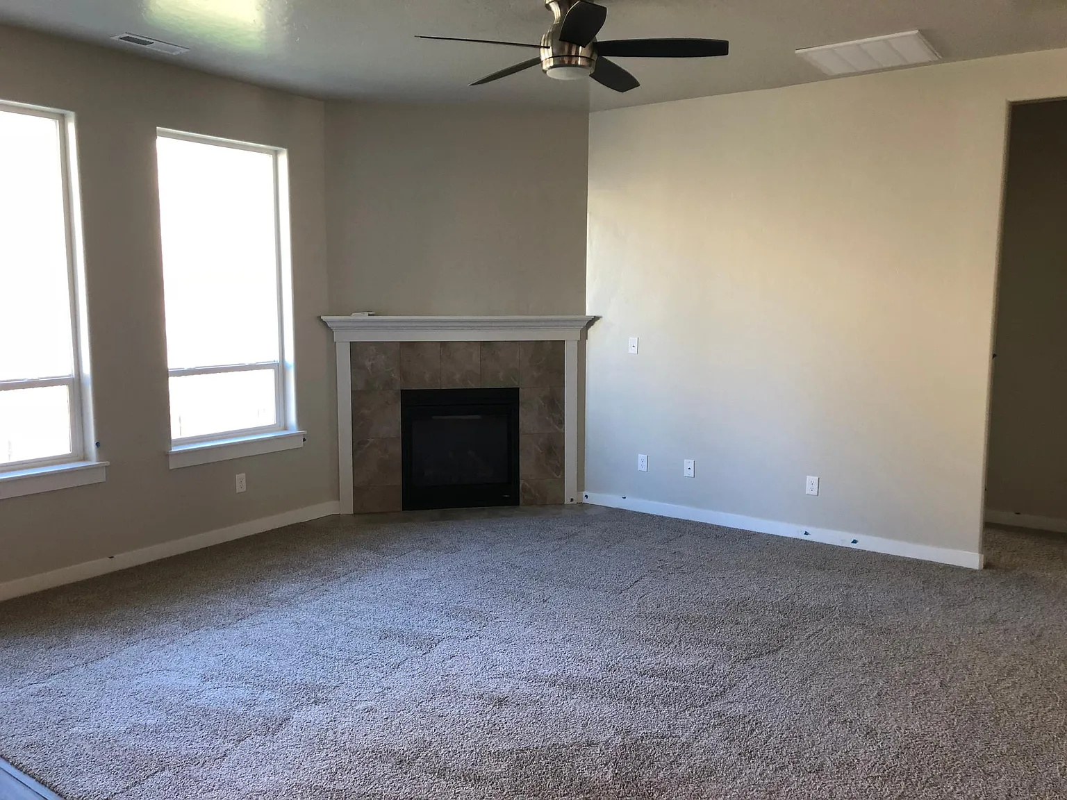3 bed, 1848 sqft, $2,750 — Photo 4