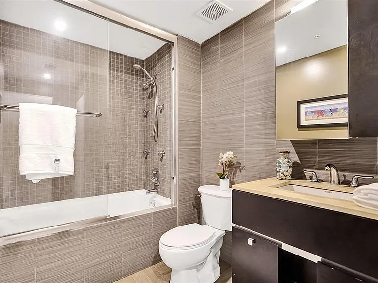 255 Evernia St #501 — Photo 21