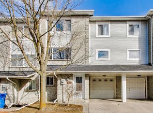94 William Curtis Cir, Newmarket, ON L3Y8L6