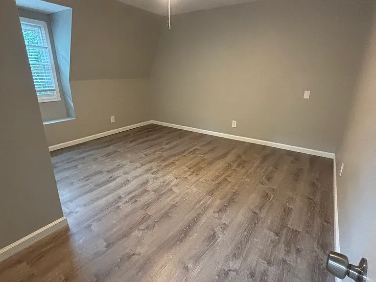 2714 Parkview Dr #A — Photo 5